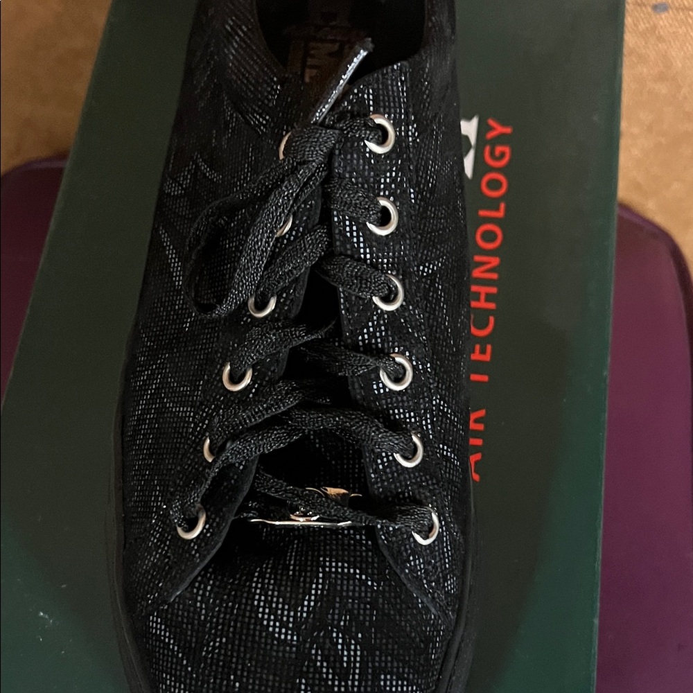 Mephisto Black Textured Sneakers - Picture 5 of 6